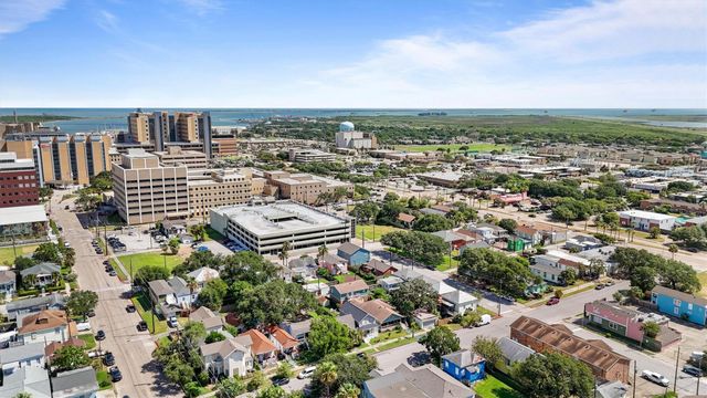 714 Winnie Street, Galveston, TX 77550