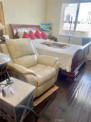 300 E 4th 124, Long Beach, CA 90802