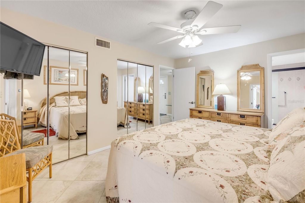 Image 13 of property listing at 5203 S ATLANTIC AVENUE 313B, New Smyrna Beach, FL 32169