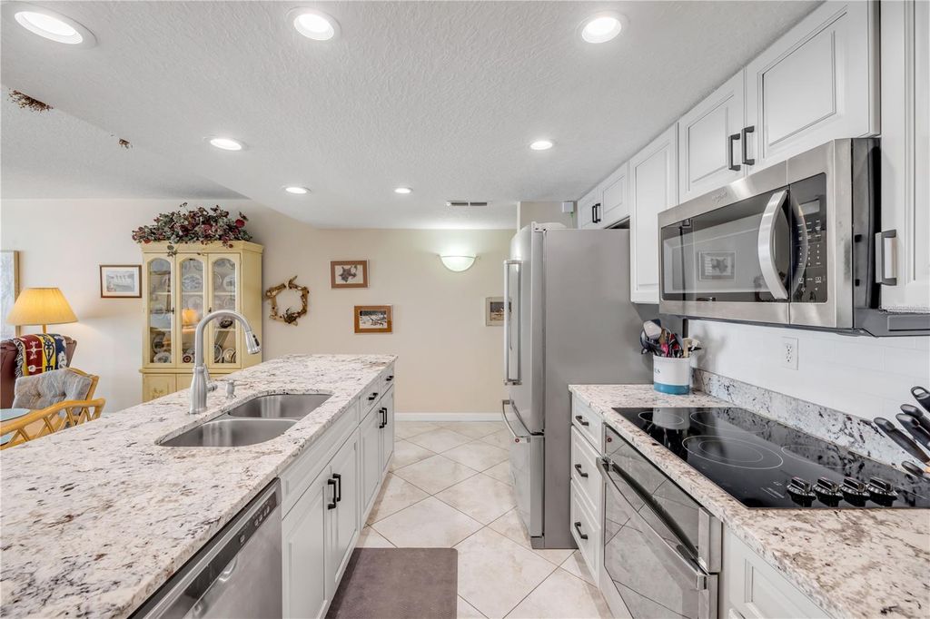 Image 19 of property listing at 5203 S ATLANTIC AVENUE 313B, New Smyrna Beach, FL 32169