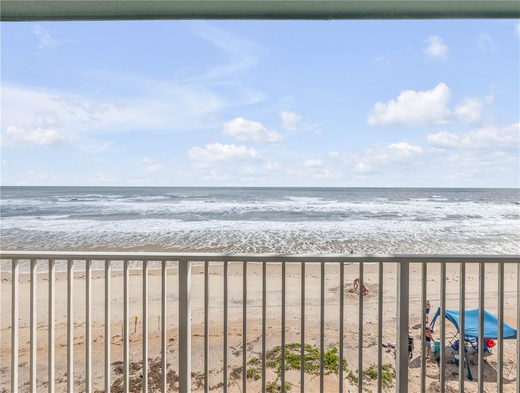 Image 32 of property listing at 5203 S ATLANTIC AVENUE 313B, New Smyrna Beach, FL 32169