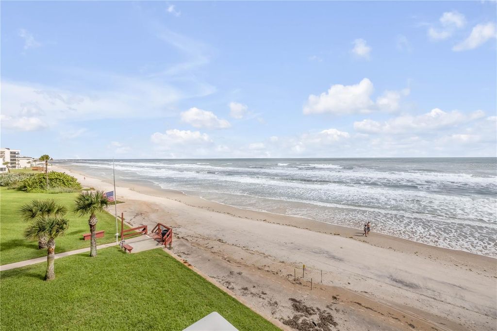 Image 33 of property listing at 5203 S ATLANTIC AVENUE 313B, New Smyrna Beach, FL 32169