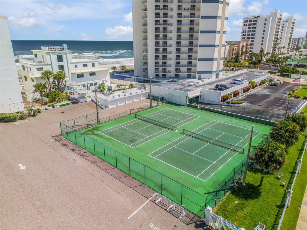 Image 36 of property listing at 5203 S ATLANTIC AVENUE 313B, New Smyrna Beach, FL 32169