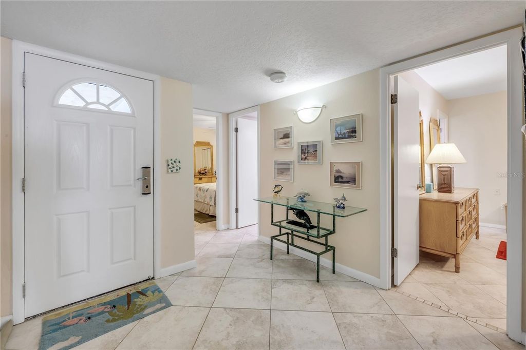 Image 6 of property listing at 5203 S ATLANTIC AVENUE 313B, New Smyrna Beach, FL 32169
