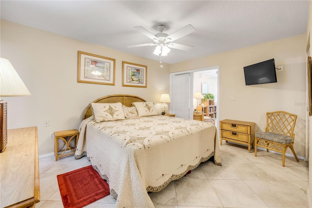 Image 10 of property listing at 5203 S ATLANTIC AVENUE 313B, New Smyrna Beach, FL 32169