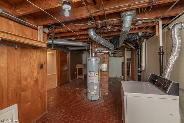 8324 Chesterfield Avenue, Parma, OH 44129
