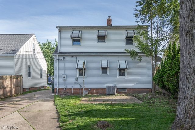8324 Chesterfield Avenue, Parma, OH 44129