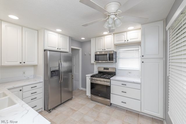 8324 Chesterfield Avenue, Parma, OH 44129