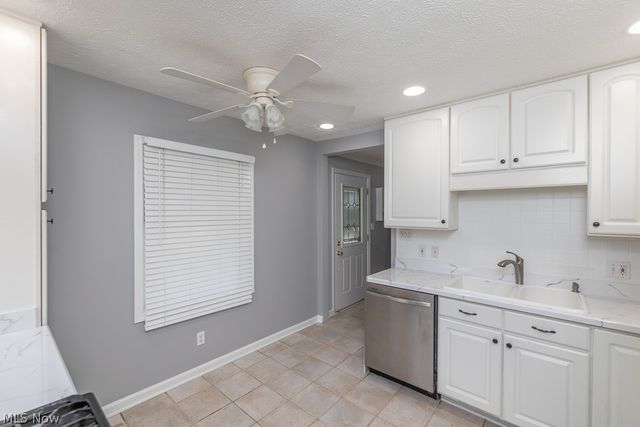 8324 Chesterfield Avenue, Parma, OH 44129