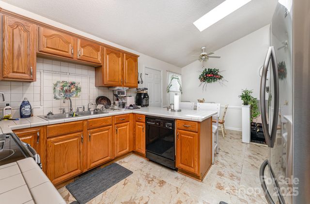 1076 Braxton Drive, Concord, NC 28025