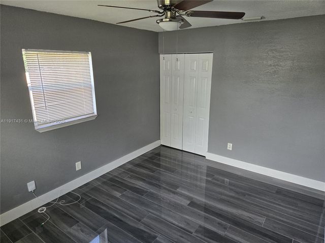 2190 NE 1st Ln, Boynton Beach, FL 33435