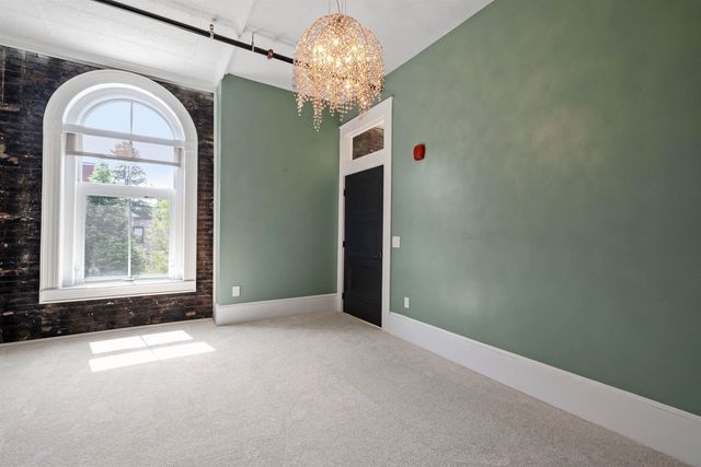400 Central St Apt 6, Franklin, NH 03235
