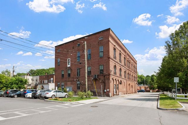 400 Central St Apt 6, Franklin, NH 03235