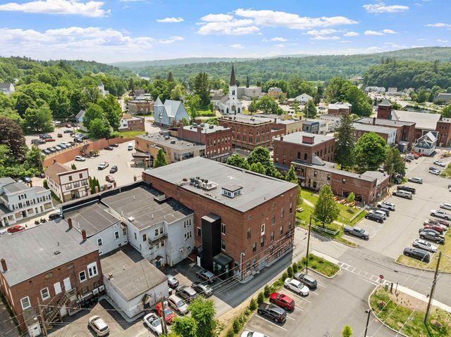 400 Central St Apt 6, Franklin, NH 03235