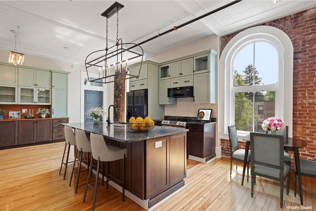 400 Central St Apt 6, Franklin, NH 03235