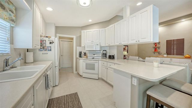 8833 ETERA DRIVE, Sarasota, FL 34238