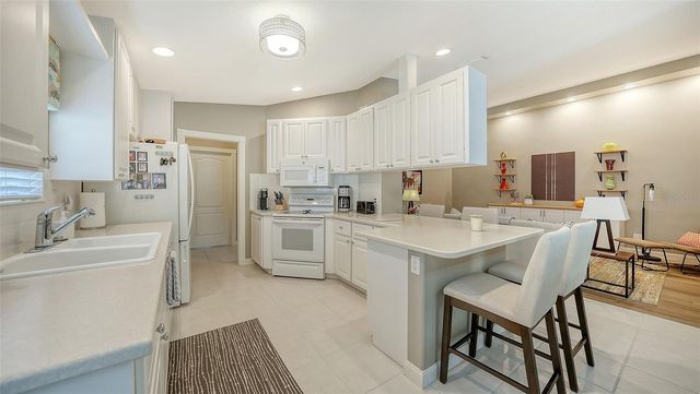 8833 ETERA DRIVE, Sarasota, FL 34238