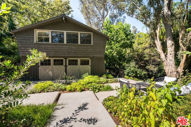 681 Brooktree Road, Santa Monica, CA 90402