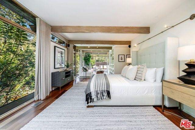 681 Brooktree Road, Santa Monica, CA 90402