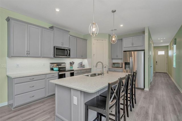 3764 MAXWELL PARK DRIVE, Sun City Center, FL 33573