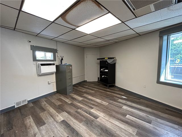 951 W Pittsburgh Street, Hempfield Twp, PA 15601