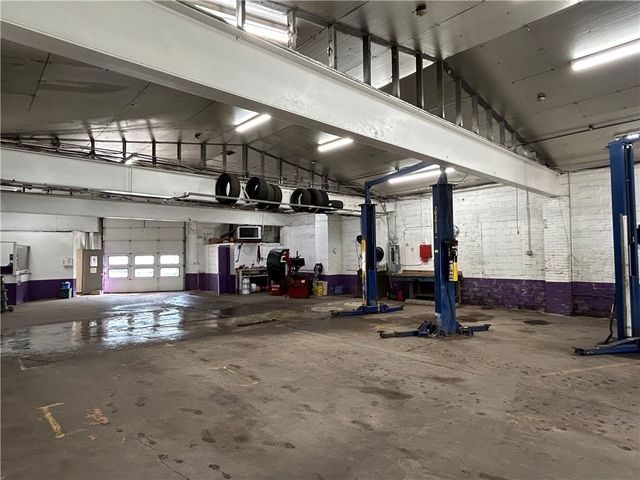 951 W Pittsburgh Street, Hempfield Twp, PA 15601