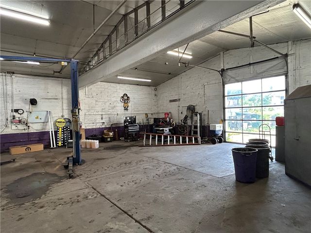 951 W Pittsburgh Street, Hempfield Twp, PA 15601