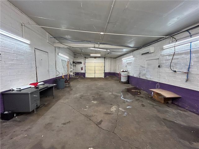 951 W Pittsburgh Street, Hempfield Twp, PA 15601