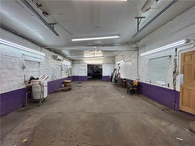 951 W Pittsburgh Street, Hempfield Twp, PA 15601