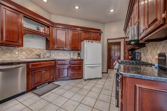 1913 Kyle Drive, Guthrie, OK 73044