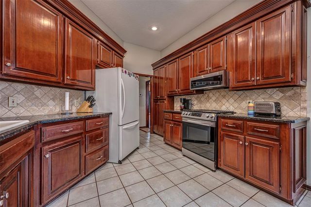 1913 Kyle Drive, Guthrie, OK 73044