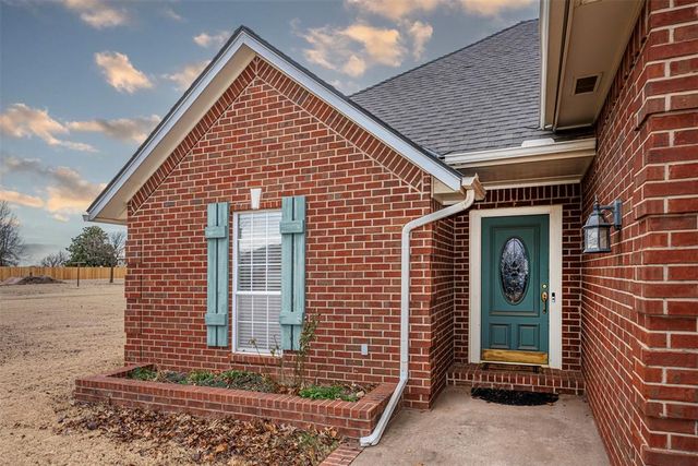 1913 Kyle Drive, Guthrie, OK 73044