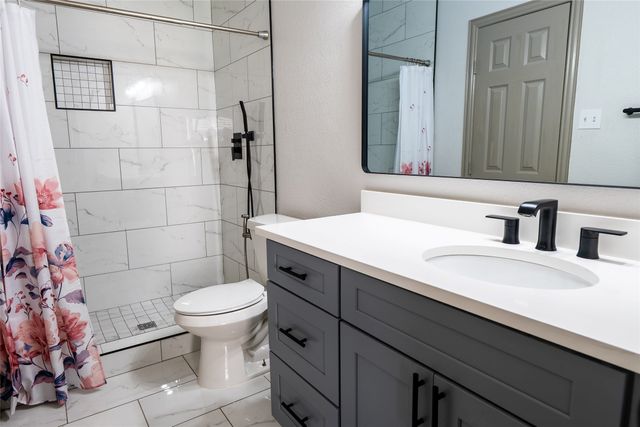 5730 Creek Crossing Lane, Sachse, TX 75048