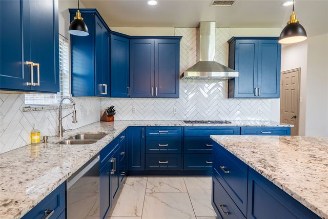 5730 Creek Crossing Lane, Sachse, TX 75048