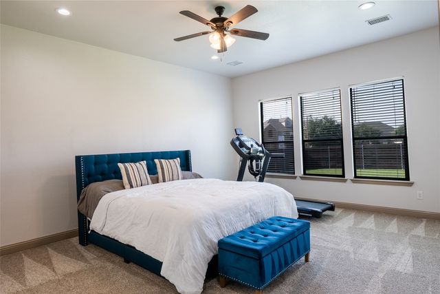 5730 Creek Crossing Lane, Sachse, TX 75048