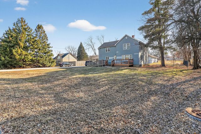 325 Oldfield Road, Downers Grove, IL 60516