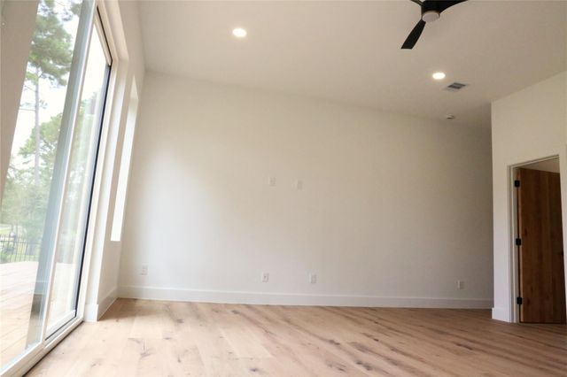 36 Winthrop Harbor S, Montgomery, TX 77356