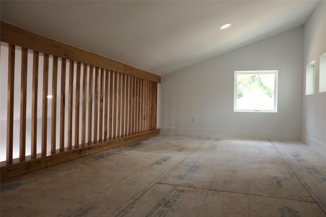 36 Winthrop Harbor S, Montgomery, TX 77356