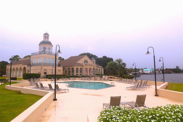 36 Winthrop Harbor S, Montgomery, TX 77356