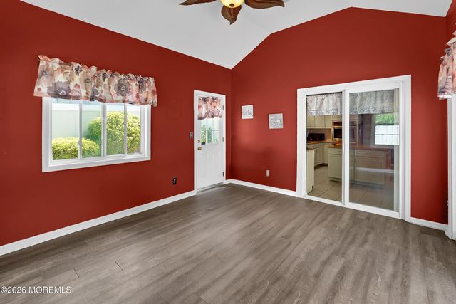 7 Winthrop Place, Hazlet, NJ 07730
