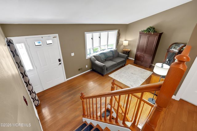 7 Winthrop Place, Hazlet, NJ 07730