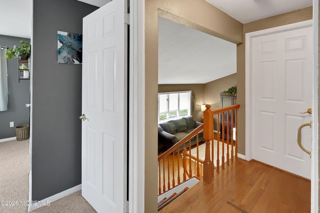 7 Winthrop Place, Hazlet, NJ 07730
