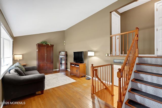 7 Winthrop Place, Hazlet, NJ 07730