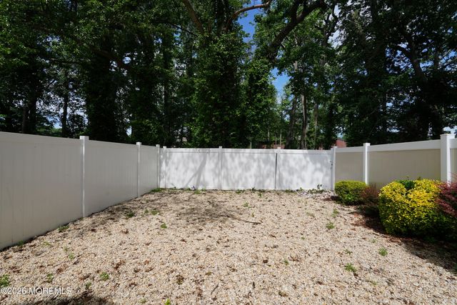 7 Winthrop Place, Hazlet, NJ 07730