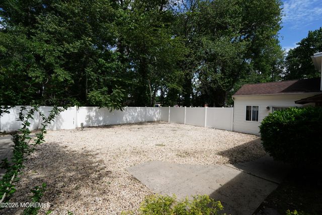 7 Winthrop Place, Hazlet, NJ 07730