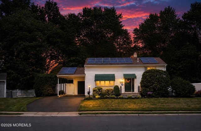 7 Winthrop Place, Hazlet, NJ 07730
