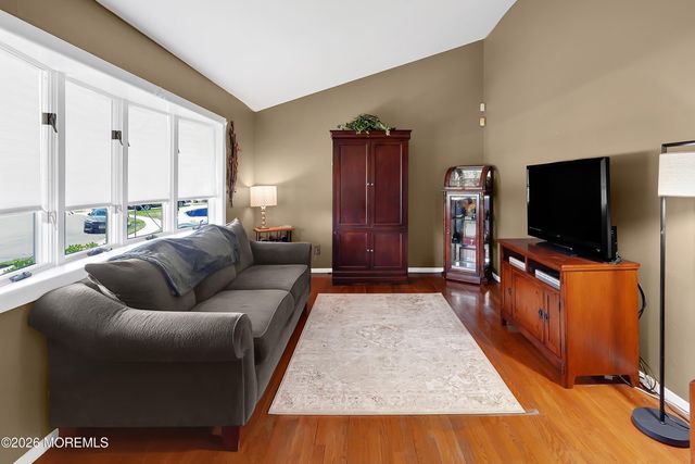 7 Winthrop Place, Hazlet, NJ 07730