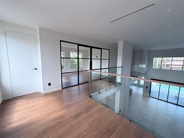 827 Bunker Hill Road, Houston, TX 77024