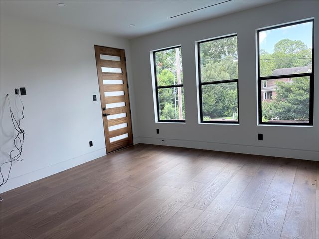 827 Bunker Hill Road, Houston, TX 77024