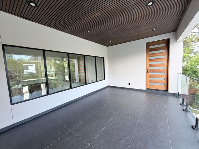 827 Bunker Hill Road, Houston, TX 77024